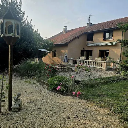 Δωμάτια σε οικογενειακή κατοικία Douce Nuit Pres Des Ecuries - Le Pal - Piscine *